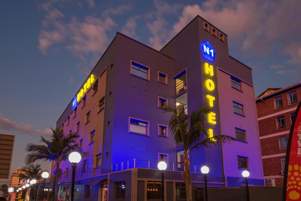 N1 Hotel Rotten Row Harare Exterior photo