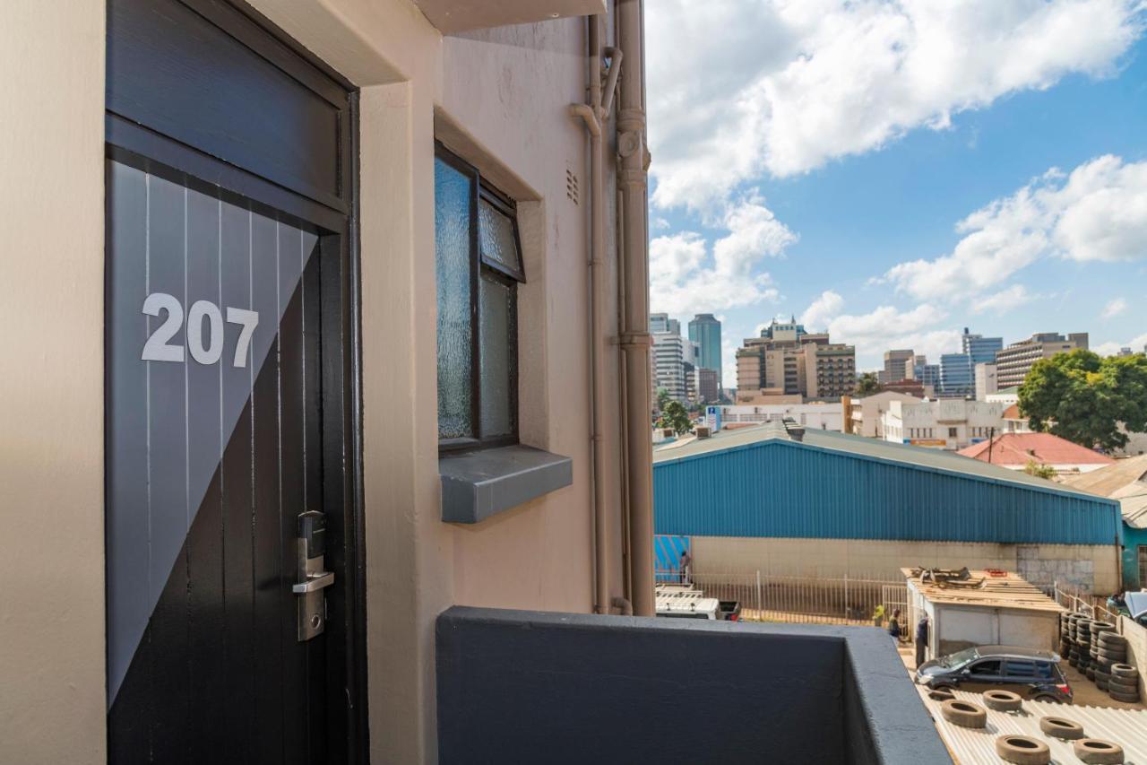 N1 Hotel Rotten Row Harare Exterior photo